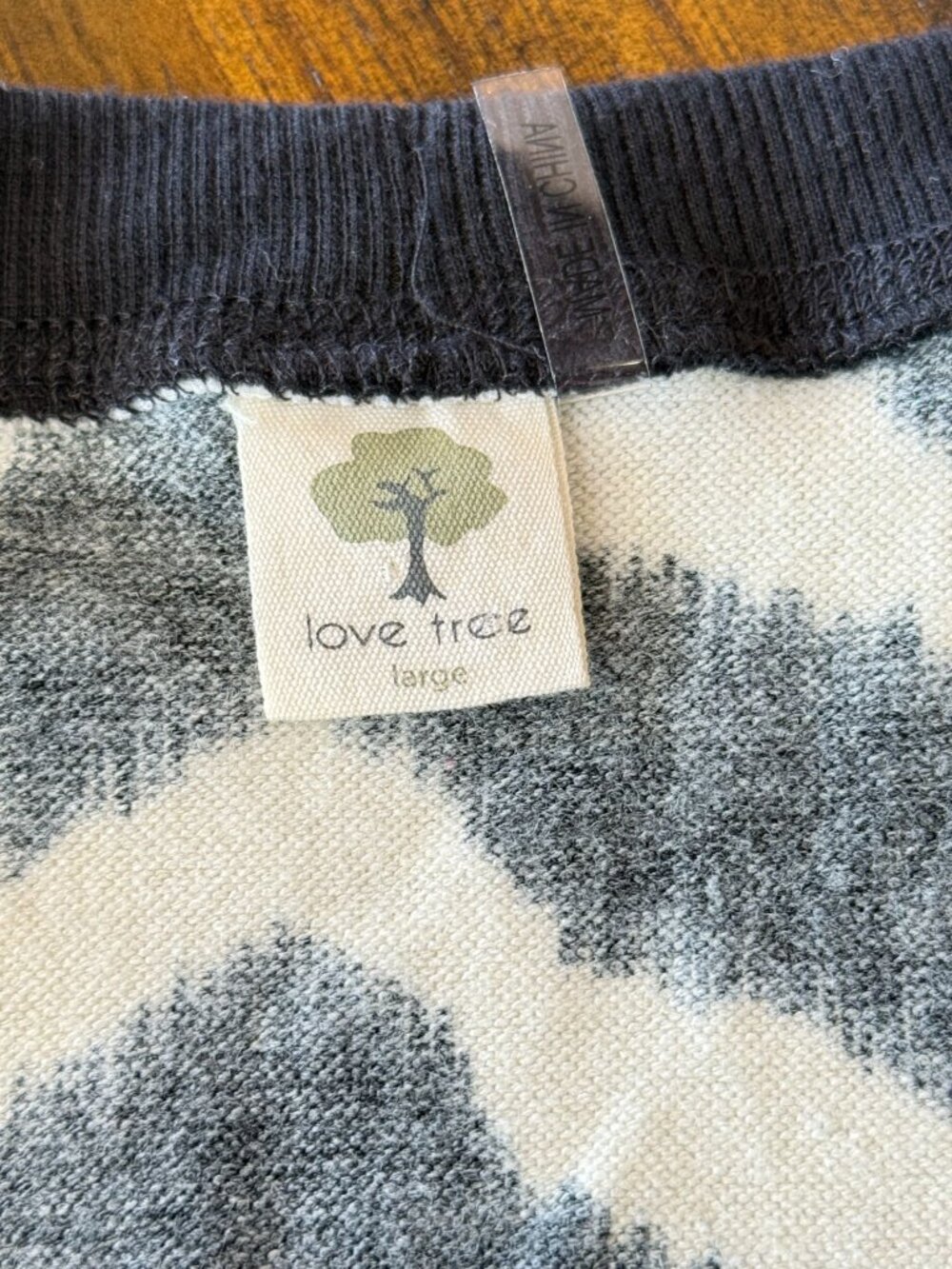 Black & White Chevron Button-Up Cardigan Sweater By Love Tree Size Large - Picture 6 of 11